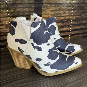 ARIDERgirl Dean Women's Western Cow Print Booties